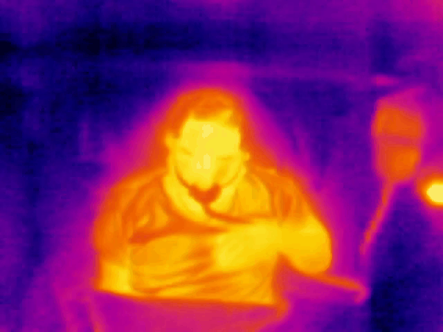 PAP monitoring demonstration showing thermal detection of CPAP usage